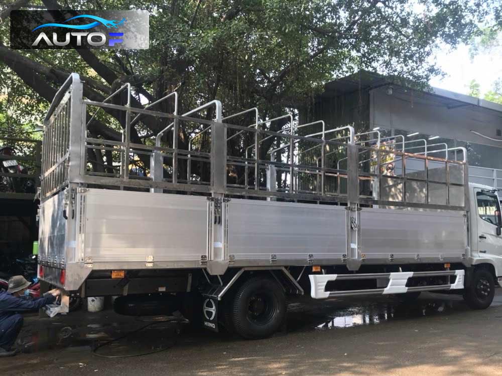 Xe tải Hino FC9JLTC (6.4t - 6.7m) thùng mui bạt